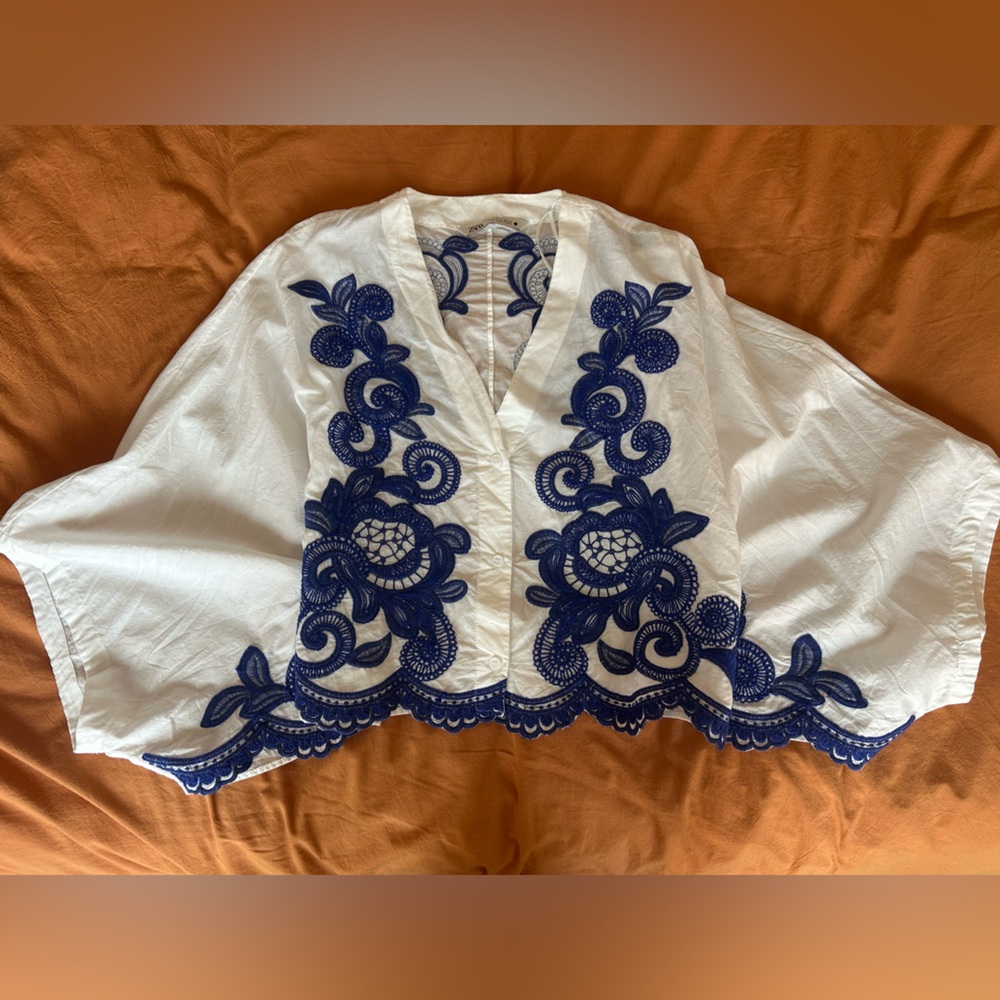 Zara Cream Kimono Batwing blouse with Blue Embroidered Detailing